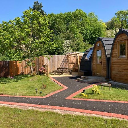 Squirrel Glamping Pod School House Farm Hotel Leighton  ภายนอก รูปภาพ